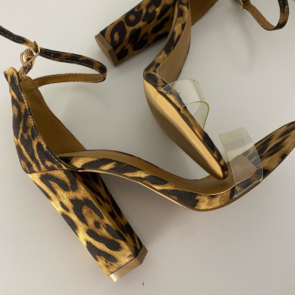 Cheetah chunky heel with clear strap